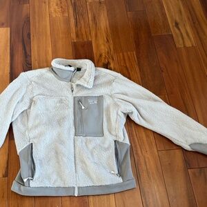 Women's Mountain Hardware Fleece 3/4 zip jacket Cream Size XL